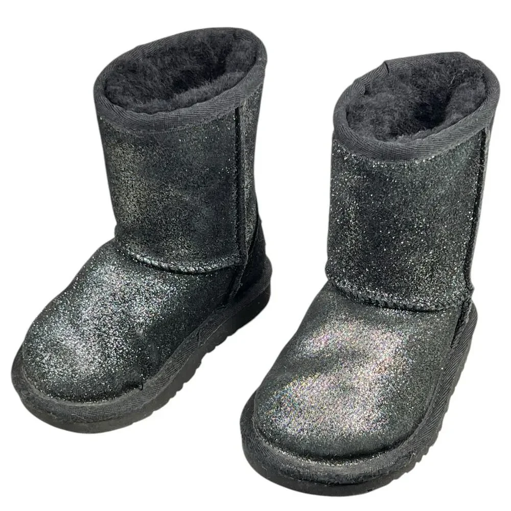UGG this boot